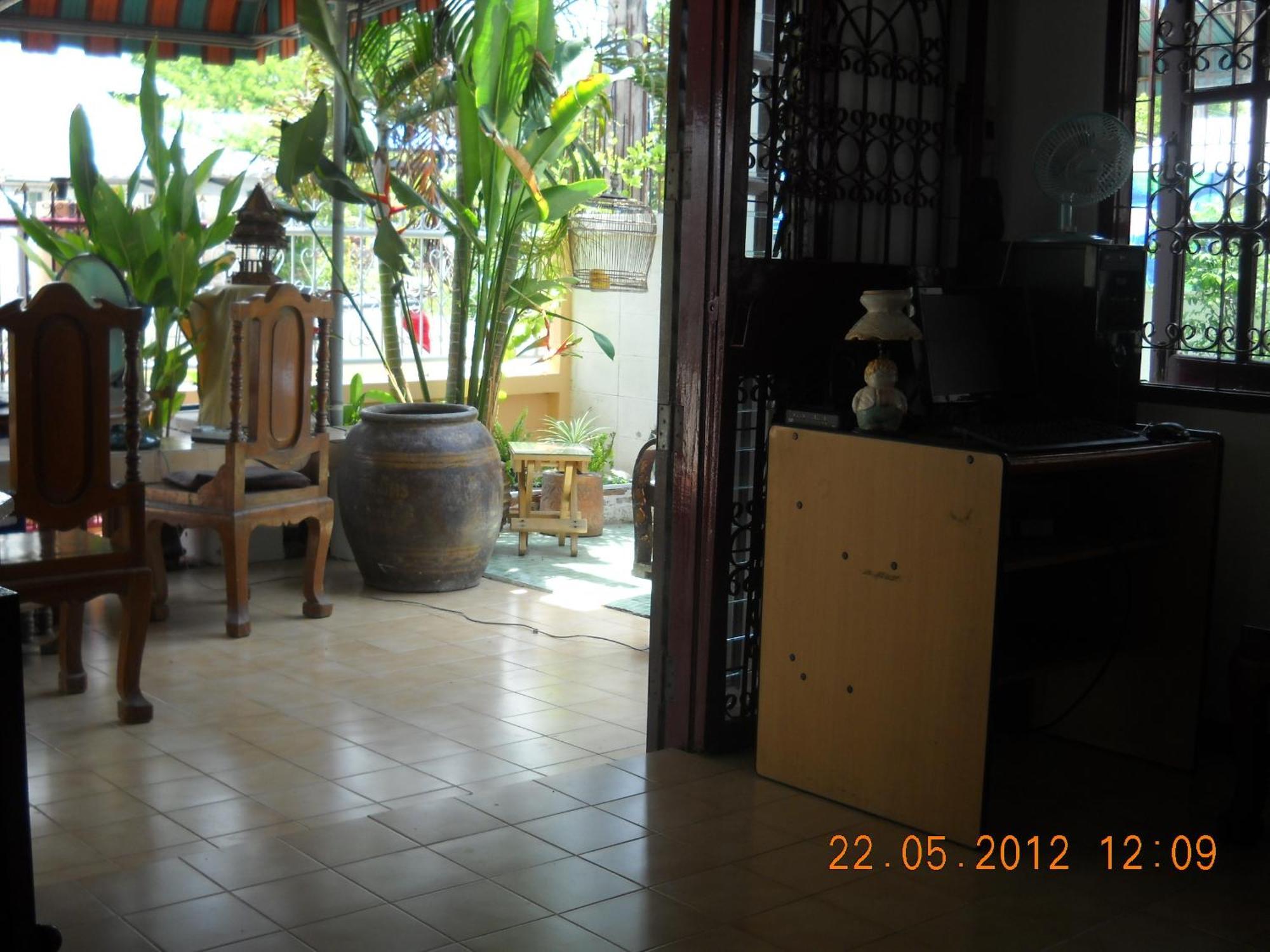 Srikrung Guesthouse Phra Nakhon Si Ayutthaya Dış mekan fotoğraf