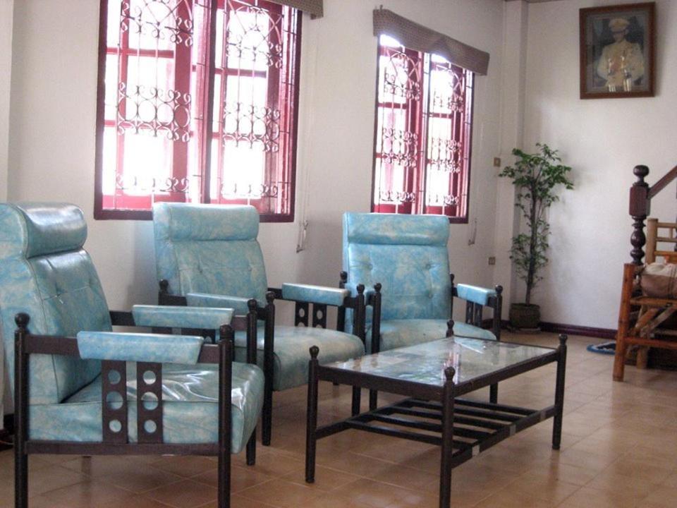 Srikrung Guesthouse Phra Nakhon Si Ayutthaya Dış mekan fotoğraf