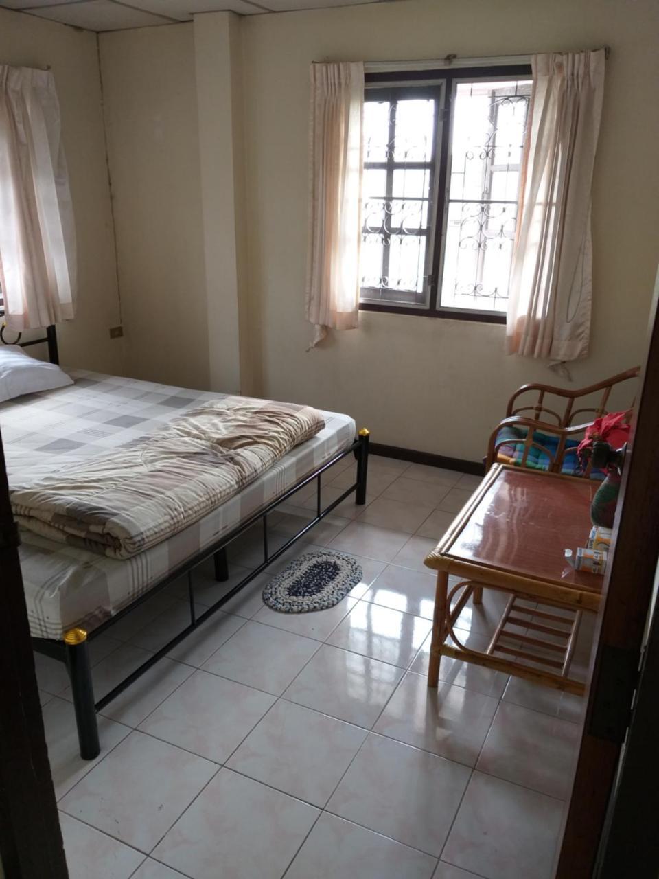 Srikrung Guesthouse Phra Nakhon Si Ayutthaya Dış mekan fotoğraf