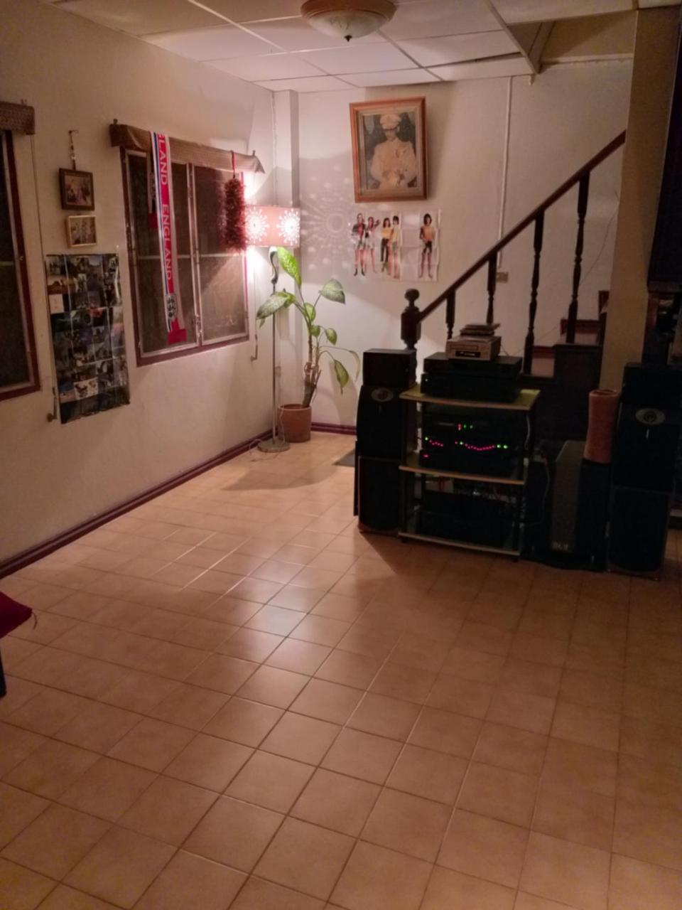Srikrung Guesthouse Phra Nakhon Si Ayutthaya Dış mekan fotoğraf