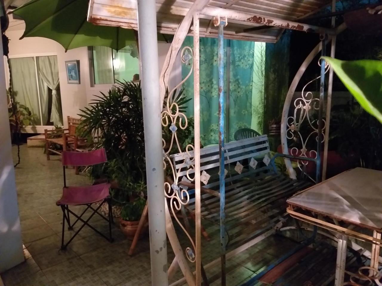Srikrung Guesthouse Phra Nakhon Si Ayutthaya Dış mekan fotoğraf