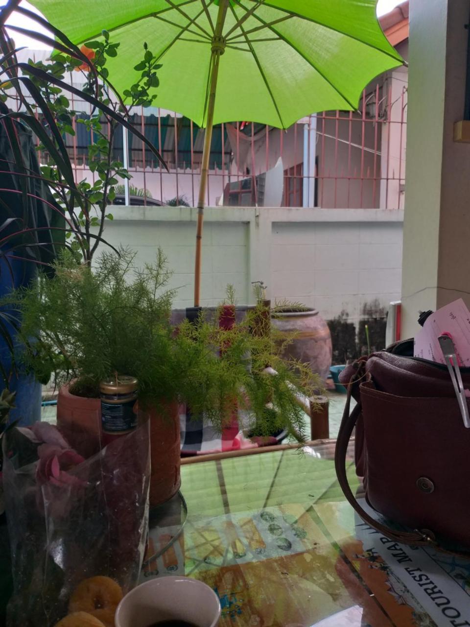 Srikrung Guesthouse Phra Nakhon Si Ayutthaya Dış mekan fotoğraf